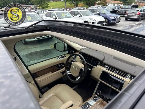 Used 2019 Land Rover Range Rover Long Wheelbase Supercharged AWD/4WD image 28