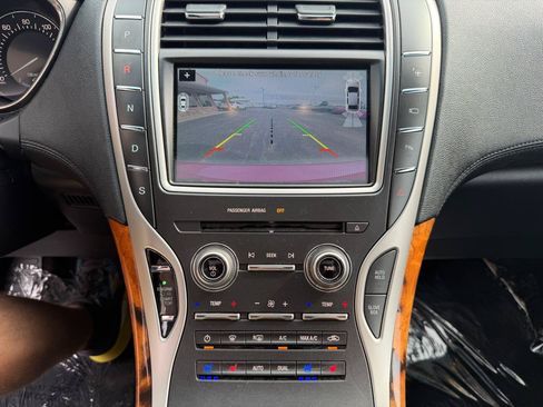 Used 2016 Lincoln MKX Reserve w/ Technology Package AWD/4WD image 31