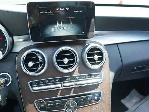 Used 2017 Mercedes-Benz C 300 Sedan image 11
