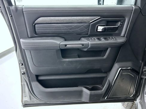 New 2026 RAM 2500 Limited AWD/4WD image 10