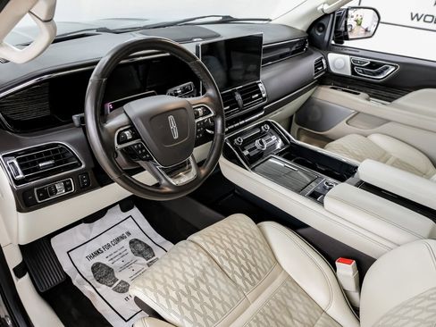 Used 2022 Lincoln Navigator Black Label image 21