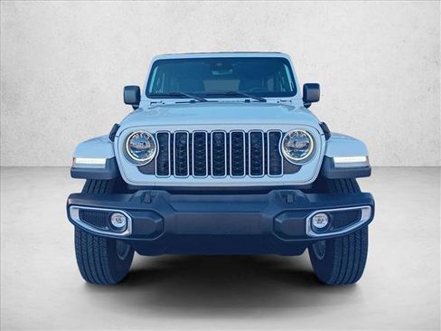 Used 2025 Jeep Wrangler Sahara w/ Technology Group image 3