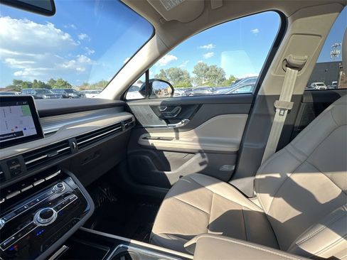 Certified 2022 Lincoln Corsair AWD w/ Premium Package image 11