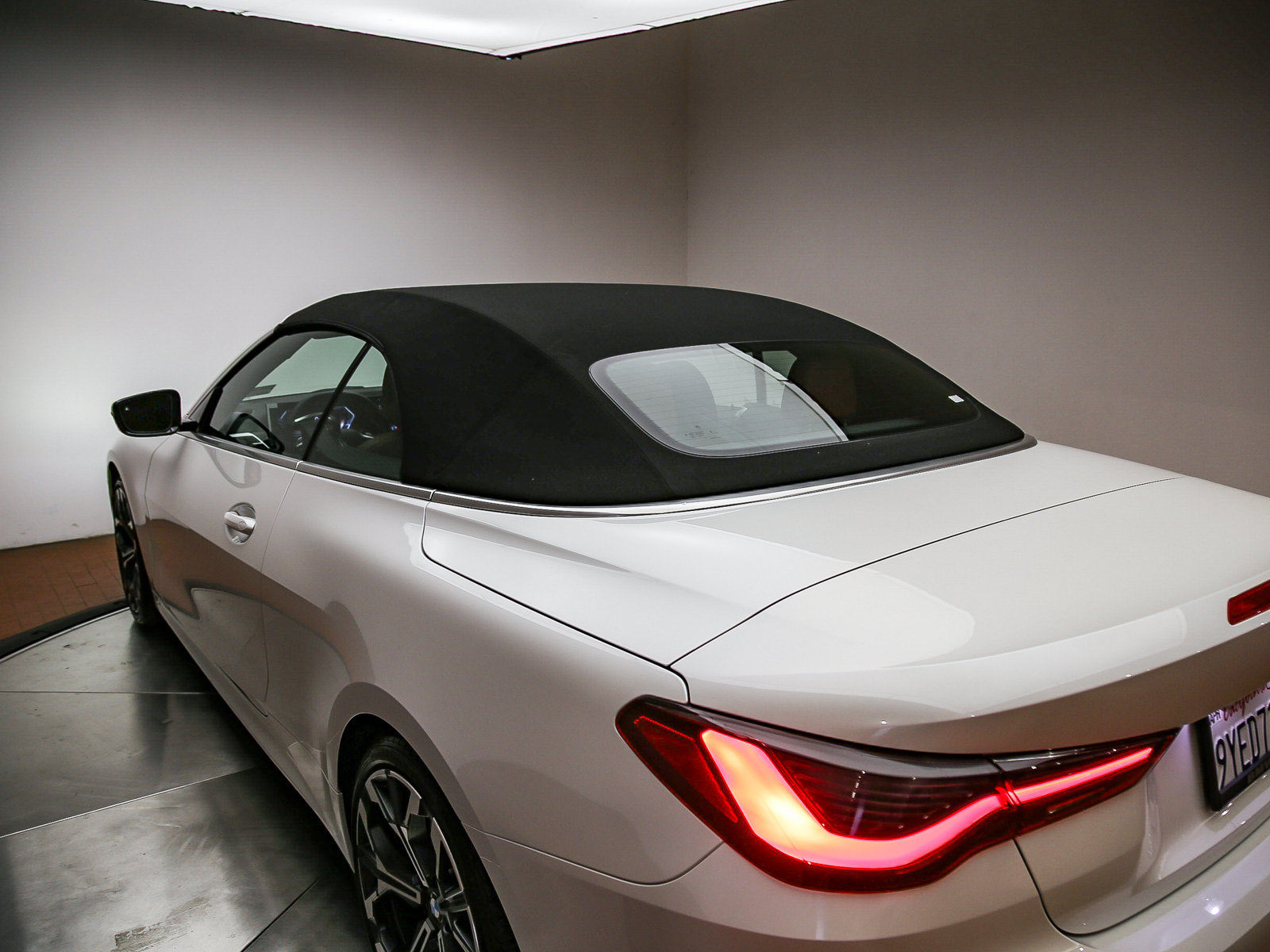 Used 2026 BMW 430i Convertible w/ Parking Assistance Package RWD image 13