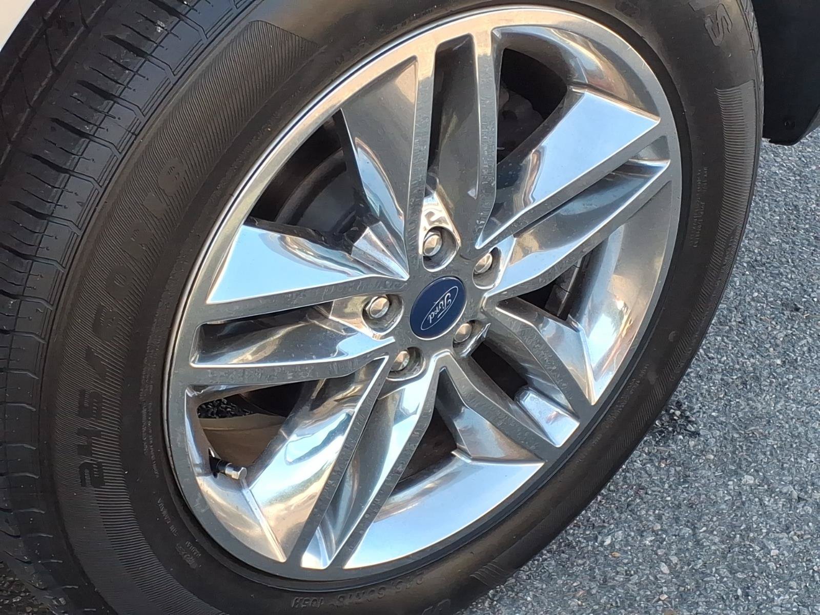 Used 2018 Ford Edge SEL w/ Equipment Group 201A AWD/4WD image 13