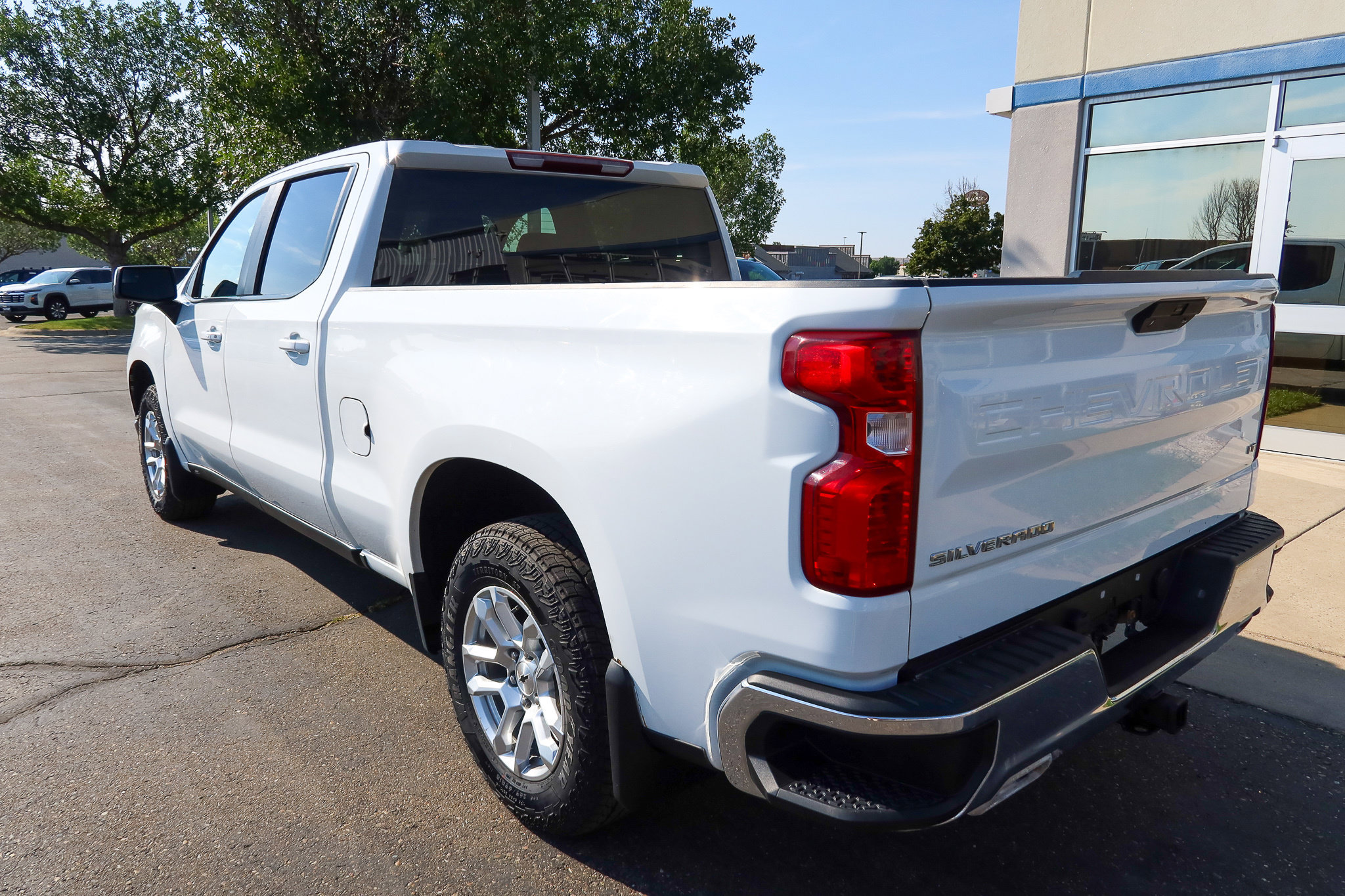 Used 2020 Chevrolet Silverado 1500 LT w/ True North Edition AWD/4WD image 9