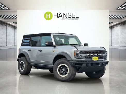 Used 2023 Ford Bronco Badlands w/ Sasquatch Package AWD/4WD image 1