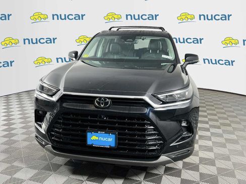 Used 2024 Toyota Grand Highlander AWD image 2