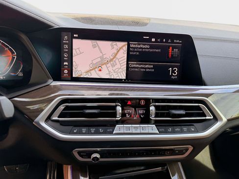 Used 2021 BMW X5 sDrive40i w/ M Sport Package image 14