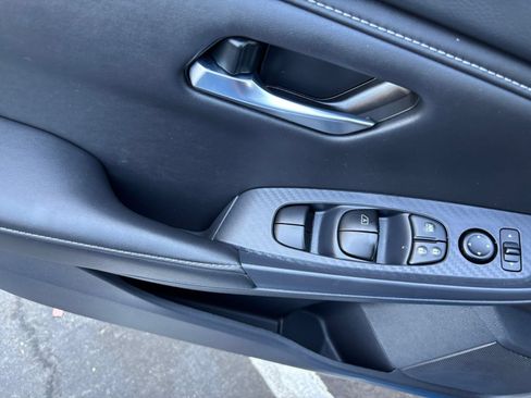Used 2025 Nissan Sentra SV FWD image 19
