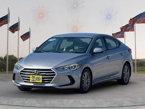 Used 2017 Hyundai Elantra SE FWD image 3