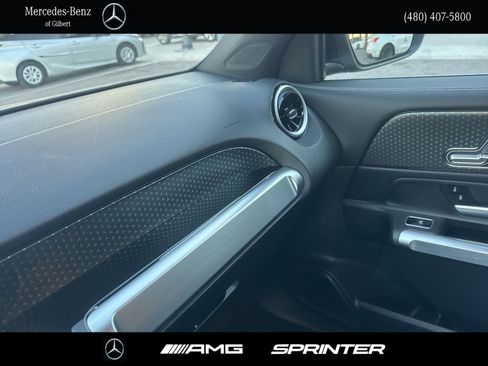 Certified 2025 Mercedes-Benz GLB 250 image 23