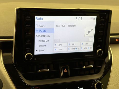 Used 2022 Toyota Corolla SE FWD image 18