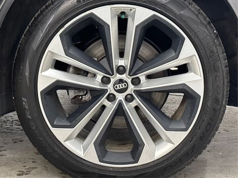 Used 2021 Audi Q7 3.0T Prestige w/ Prestige Package AWD/4WD image 32