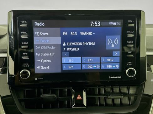 Used 2022 Toyota Corolla LE FWD image 16