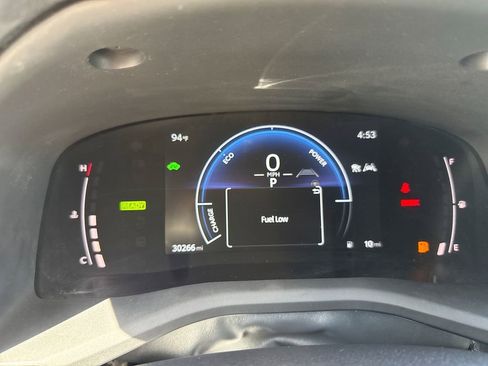 Used 2025 Toyota Camry LE FWD image 10