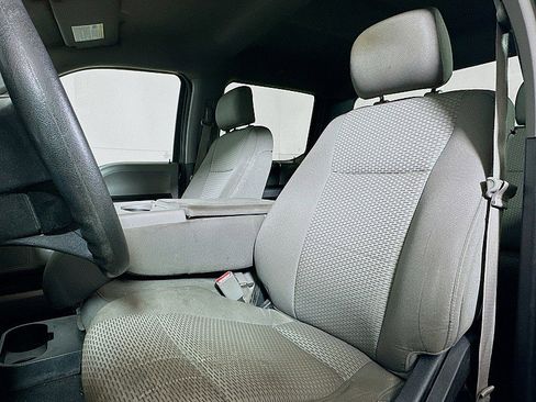 Used 2016 Ford F150 XLT image 11