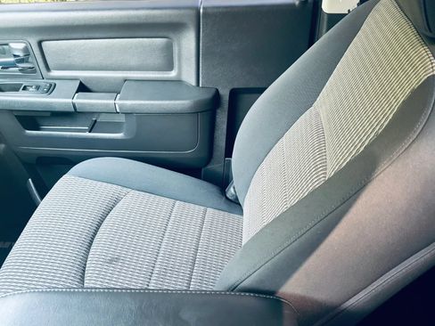 Used 2012 RAM 1500 Express RWD image 31