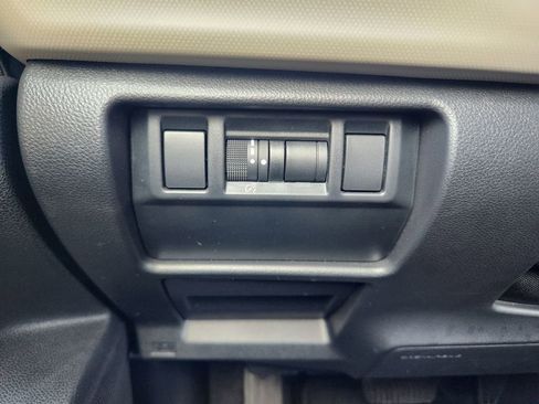 Used 2025 Subaru Forester w/ Convenience Package #1 AWD/4WD image 21