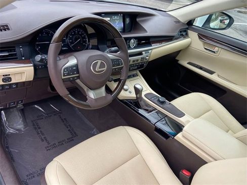 Used 2018 Lexus ES 350 image 24