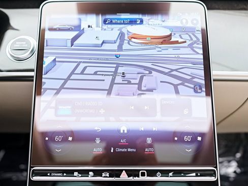 Used 2024 Mercedes-Benz S 580e 4MATIC Sedan image 75