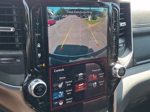 Used 2020 RAM 1500 Laramie AWD/4WD image 18