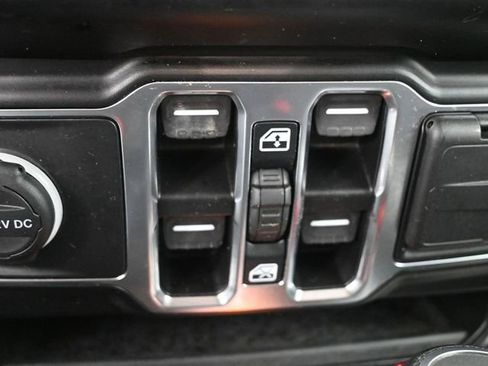 Used 2022 Jeep Wrangler Unlimited Sport AWD/4WD image 12
