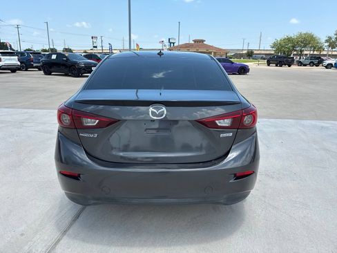 Used 2018 MAZDA MAZDA3 Touring FWD image 4