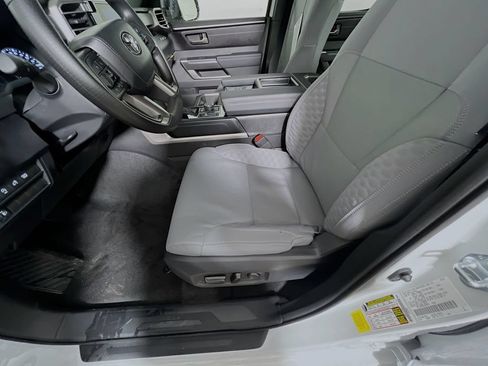 Used 2025 Toyota Tundra SR5 AWD/4WD image 12