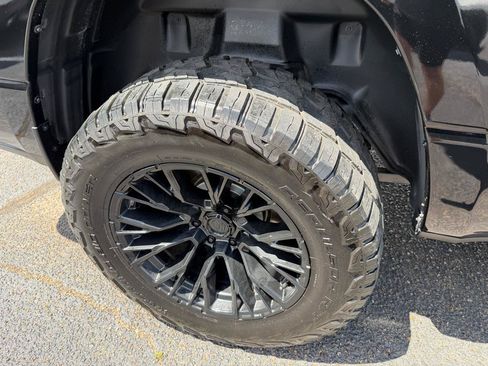Used 2020 RAM 1500 Big Horn AWD/4WD image 11