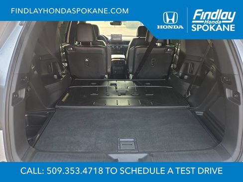 Used 2025 Honda Pilot TrailSport image 12