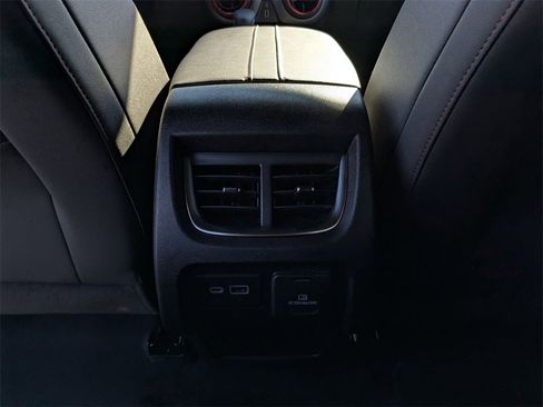 Used 2025 Chevrolet Blazer RS image 31