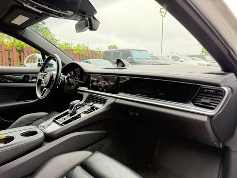 Used 2018 Porsche Panamera 4S w/ Premium Package AWD/4WD image 31