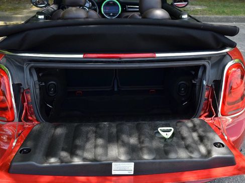 Used 2018 MINI Cooper S image 14