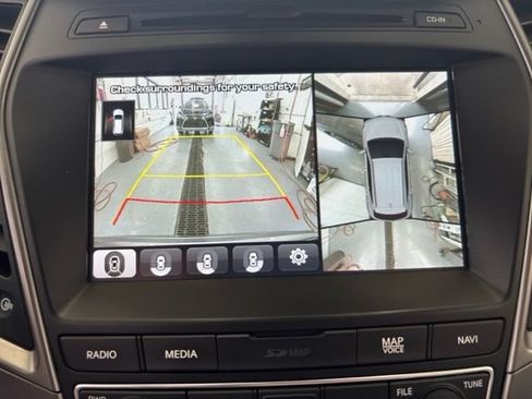 Used 2018 Hyundai Santa Fe Sport w/ 2.0T Ultimate Tech Package 05 AWD/4WD image 18