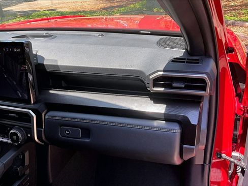 Used 2025 Toyota 4Runner Limited AWD/4WD image 22