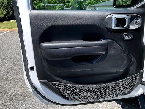 Used 2022 Jeep Wrangler Unlimited Sport w/ Sun And Sound Package AWD/4WD image 25
