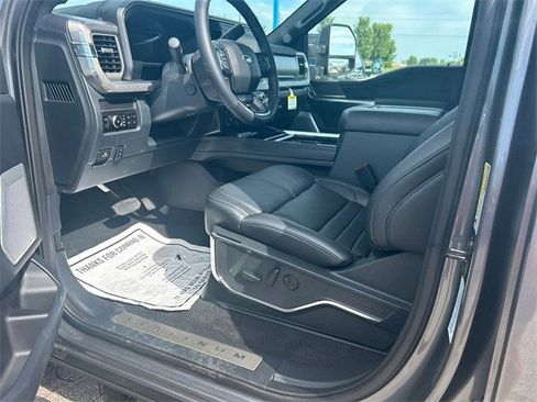 New 2025 Ford F250 Platinum image 17