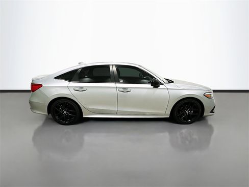 Used 2022 Honda Civic Sport image 8