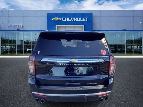 Used 2024 Chevrolet Suburban Premier RWD image 3