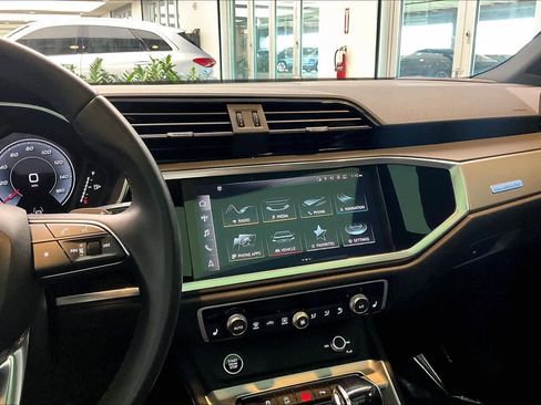 Used 2022 Audi Q3 2.0T Premium Plus image 7