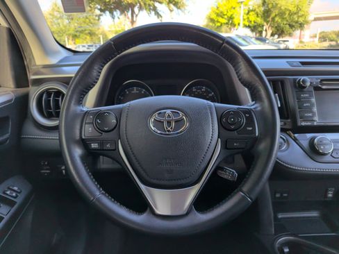 Used 2018 Toyota RAV4 XLE w/ Plus Extra Value Package FWD image 19