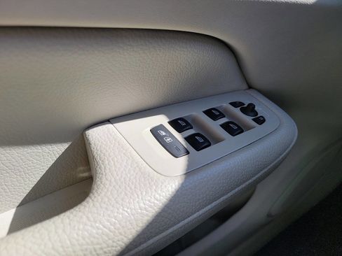 Used 2022 Volvo S60 B5 Inscription w/ Advanced Package image 15