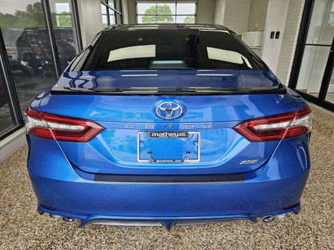 Used 2018 Toyota Camry XSE FWD image 3