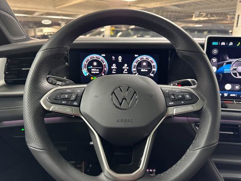 New 2026 Volkswagen Tiguan SE R-Line AWD/4WD image 22