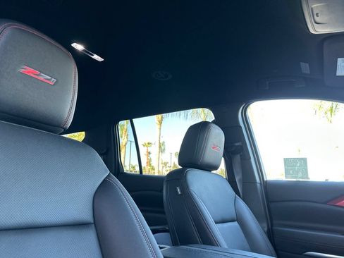 Certified 2025 Chevrolet Traverse Z71 w/ Enhanced Driving Package AWD/4WD image 19