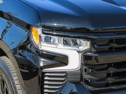 Used 2025 Chevrolet Silverado 1500 RST w/ Convenience Package II RWD image 4