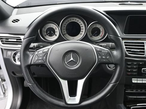 Used 2014 Mercedes-Benz E 250 BlueTEC Sedan image 27