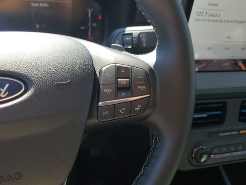 Used 2025 Ford Maverick Lobo image 23