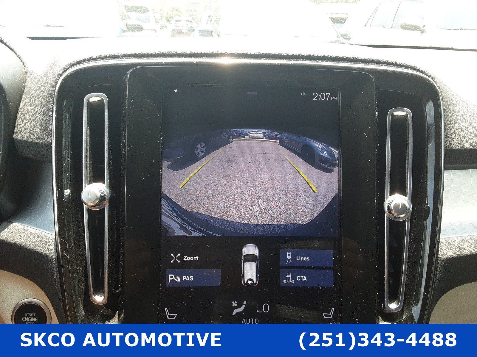 Used 2020 Volvo XC40 T5 Momentum AWD/4WD image 17